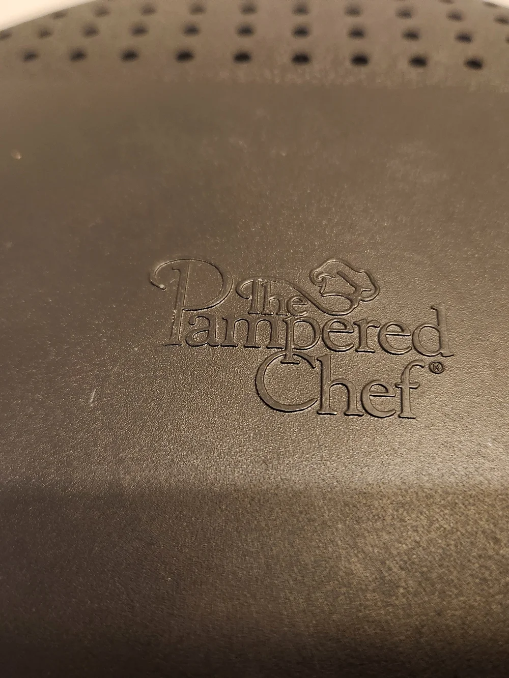 Pampered Chef Large 2 QT Micro Cooker with Built-In Strainer Lid #2778